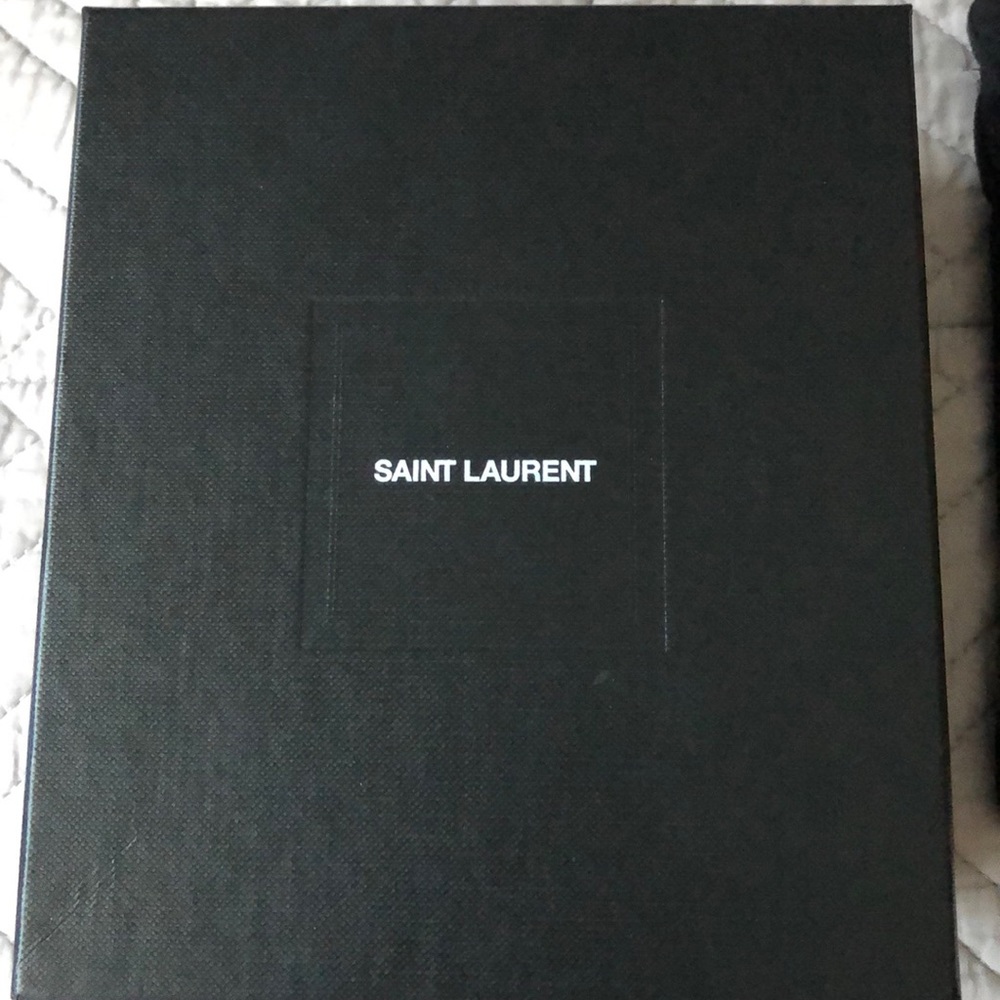 SOLD! NWT YVES Saint Laurent Monogram Wallet in Grey - Picture 7 of 10